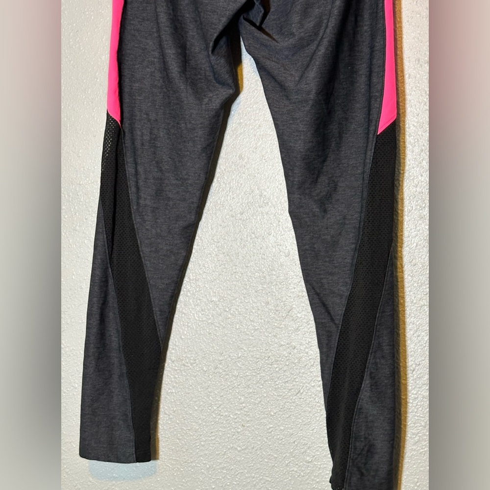 Victoria’s Secret Ultimate Hot Pink Black Mesh High-Waist Yoga Leggings Size M - Picture 5 of 9